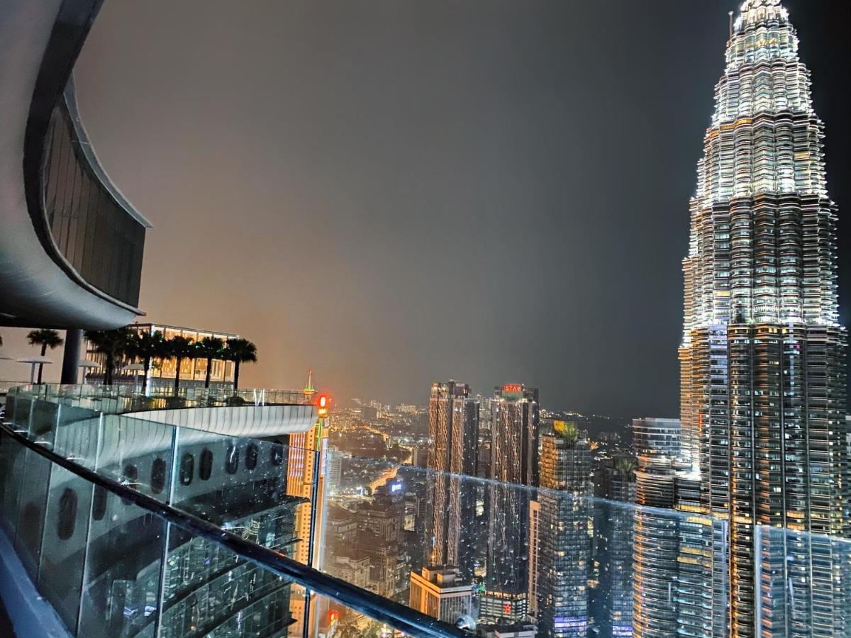 Sky Suites At Klcc By Like Home Куала-Лумпур Экстерьер фото